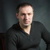 Михаил Борисов